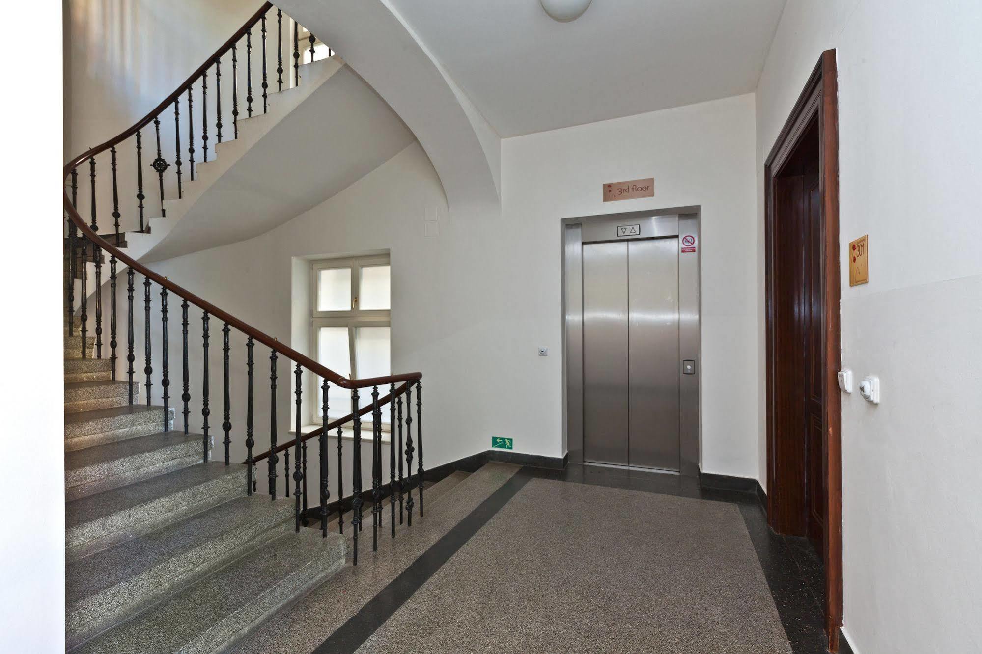 Lovely - Truhlarska Apartment Prag
